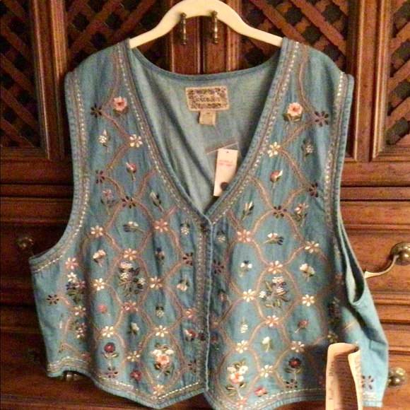 Tantrums Other - TANTRUM BLUES new with tags, 3x Denim floral embroidered vest,
